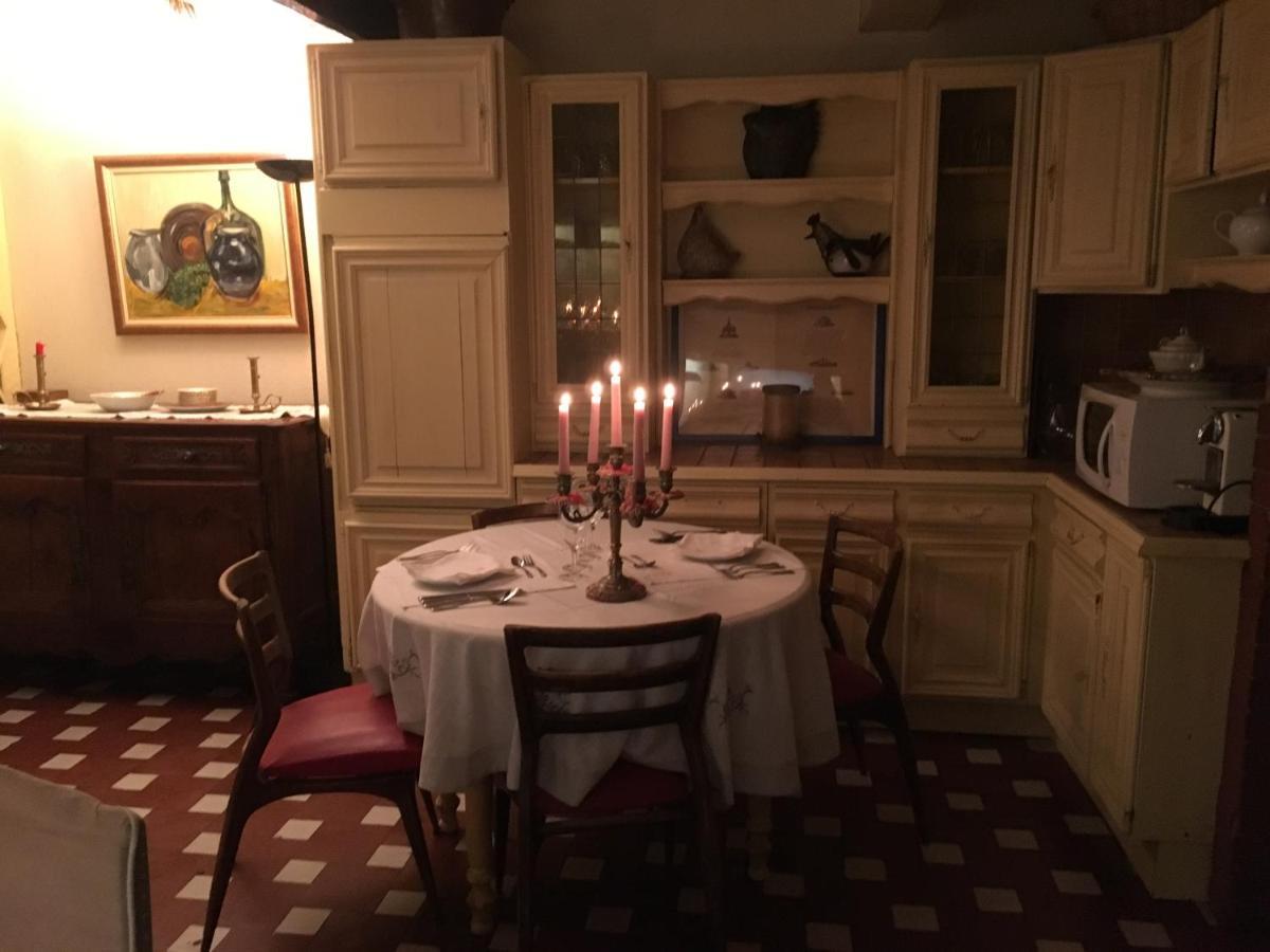 モントゥッサン シャトー ラ モーヌ Bed & Breakfast エクステリア 写真