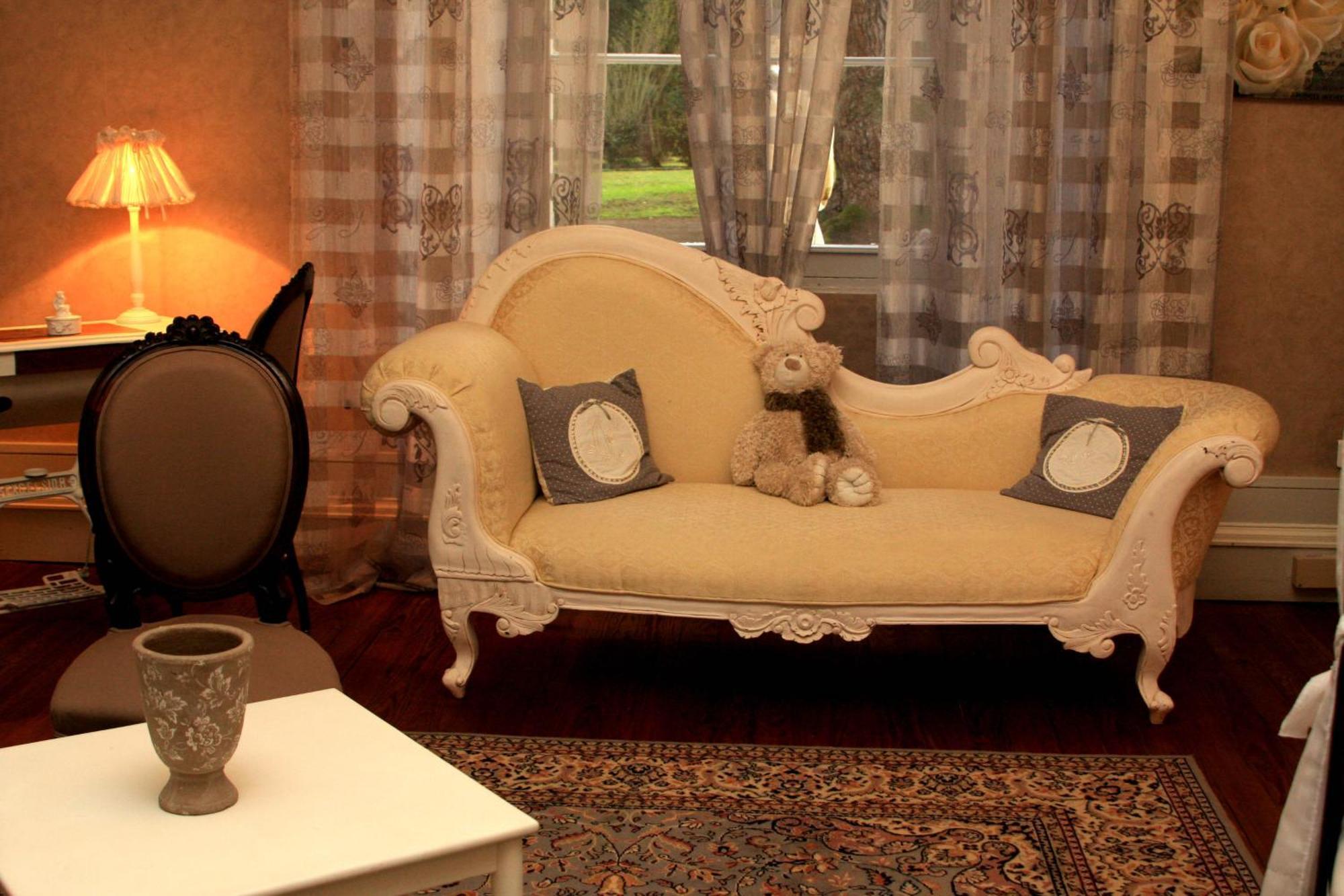 モントゥッサン シャトー ラ モーヌ Bed & Breakfast エクステリア 写真