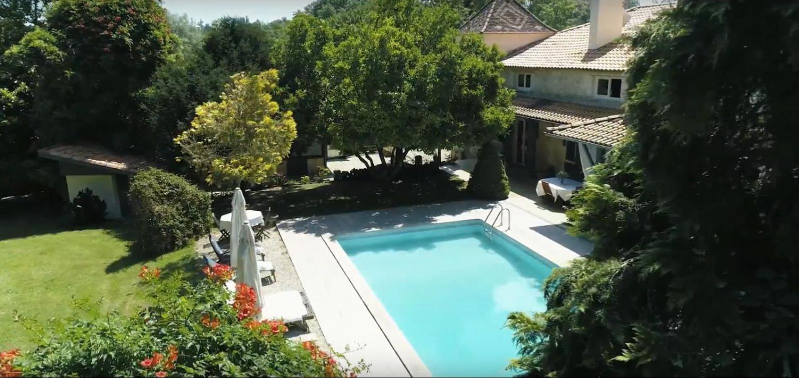 モントゥッサン シャトー ラ モーヌ Bed & Breakfast エクステリア 写真